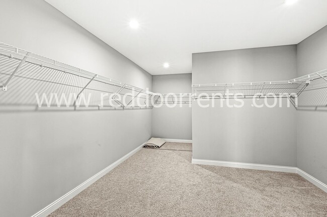 Building Photo - MOVE IN SPECIAL: HALF OFF THE FIRST MONTH’...