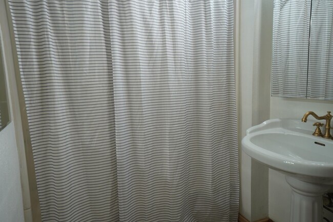 Building Photo - 11965 W Gunsmoke Dr