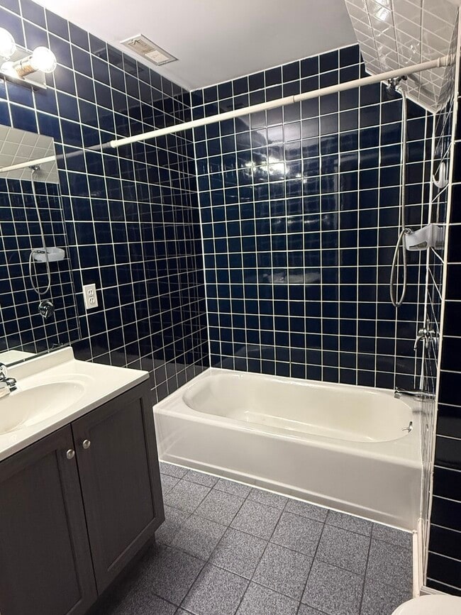 Building Photo - 5106 Turnberry Ct