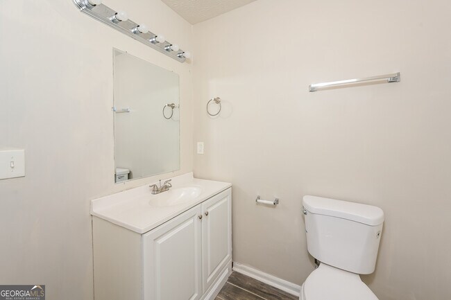 Building Photo - 491 Pennybrook Dr