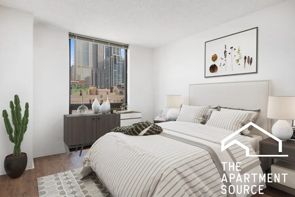 Building Photo - 1000 N La Salle Dr