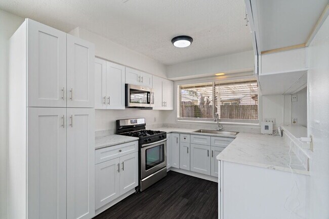 Building Photo - 12306 Hickorystick Cove