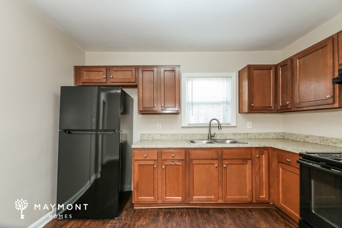 Building Photo - 325 W 66th St