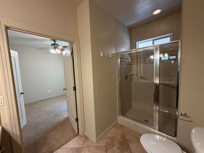 Building Photo - 4 Bedroom Home Plus Office Available Near Eubank Blvd NE & Paseo Del Norte!