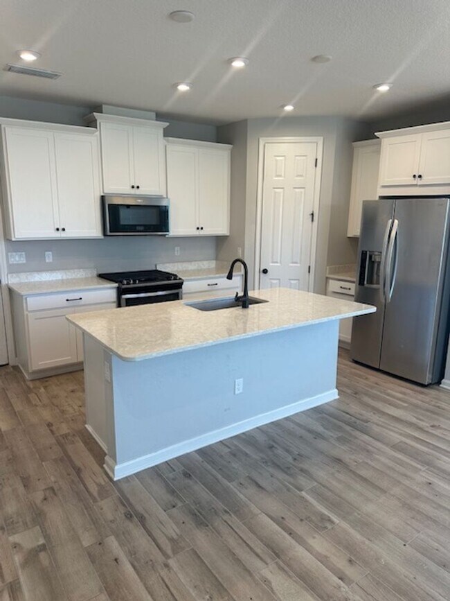 Building Photo - 3499 Headland Way
