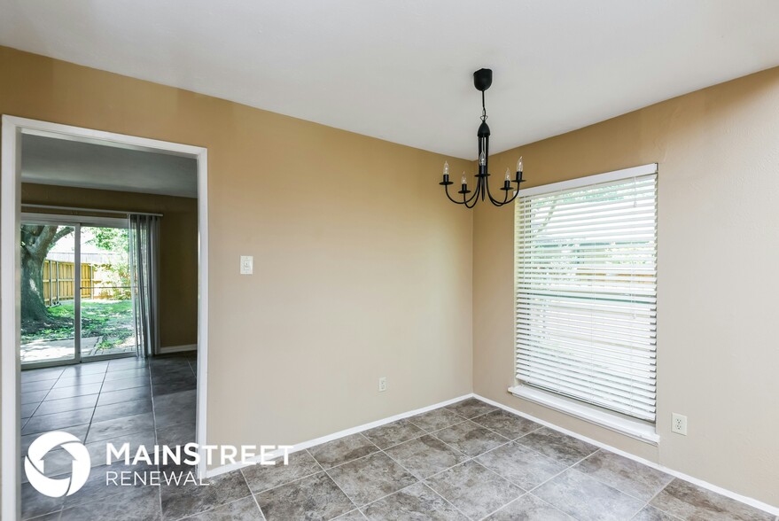 Building Photo - 501 Via Altos