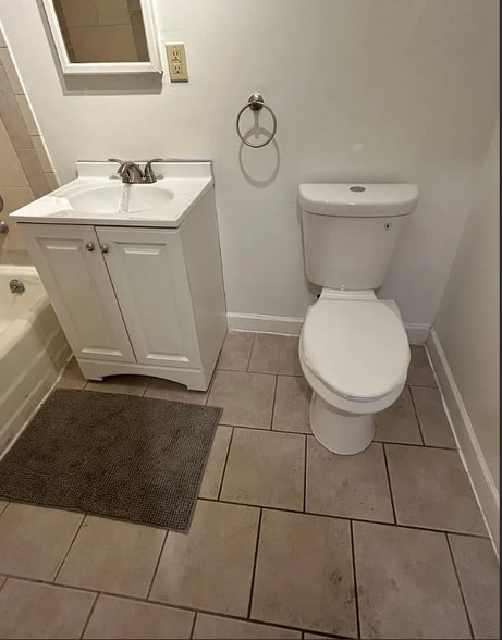 Building Photo - 1226 W Cross St