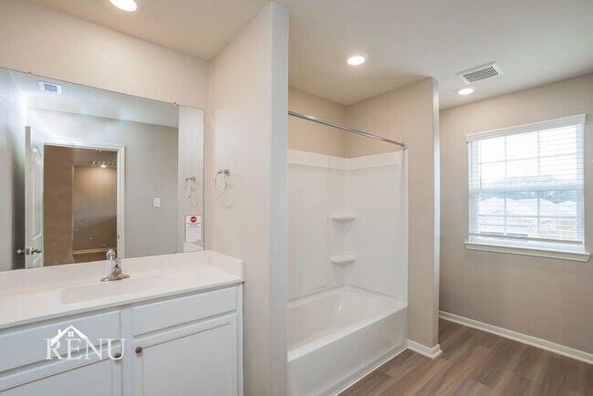 Building Photo - 10523 Copper Ridge Dr