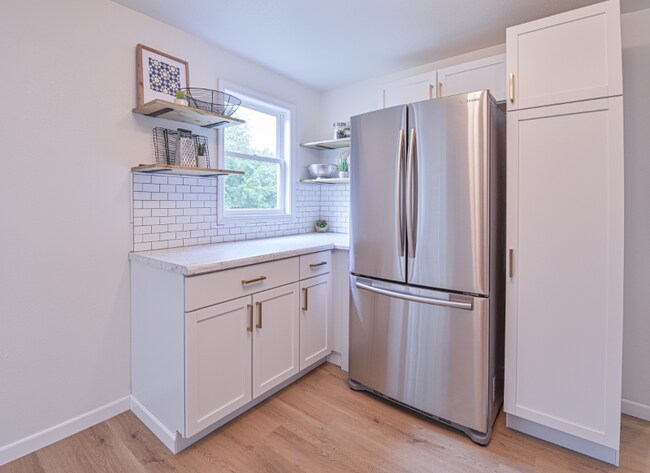 Building Photo - 337 Central Ave N