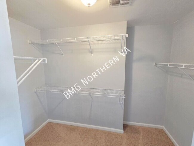 Building Photo - 25224 Briargate Terrace