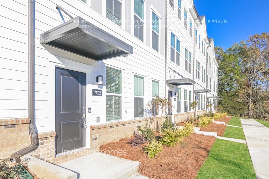 Building Photo - 13023 Western Ln