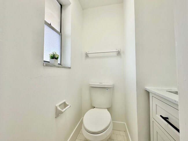 Building Photo - 8051 S Colony Cir