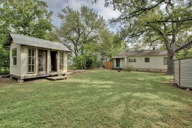 Building Photo - 3214 Larry Lane