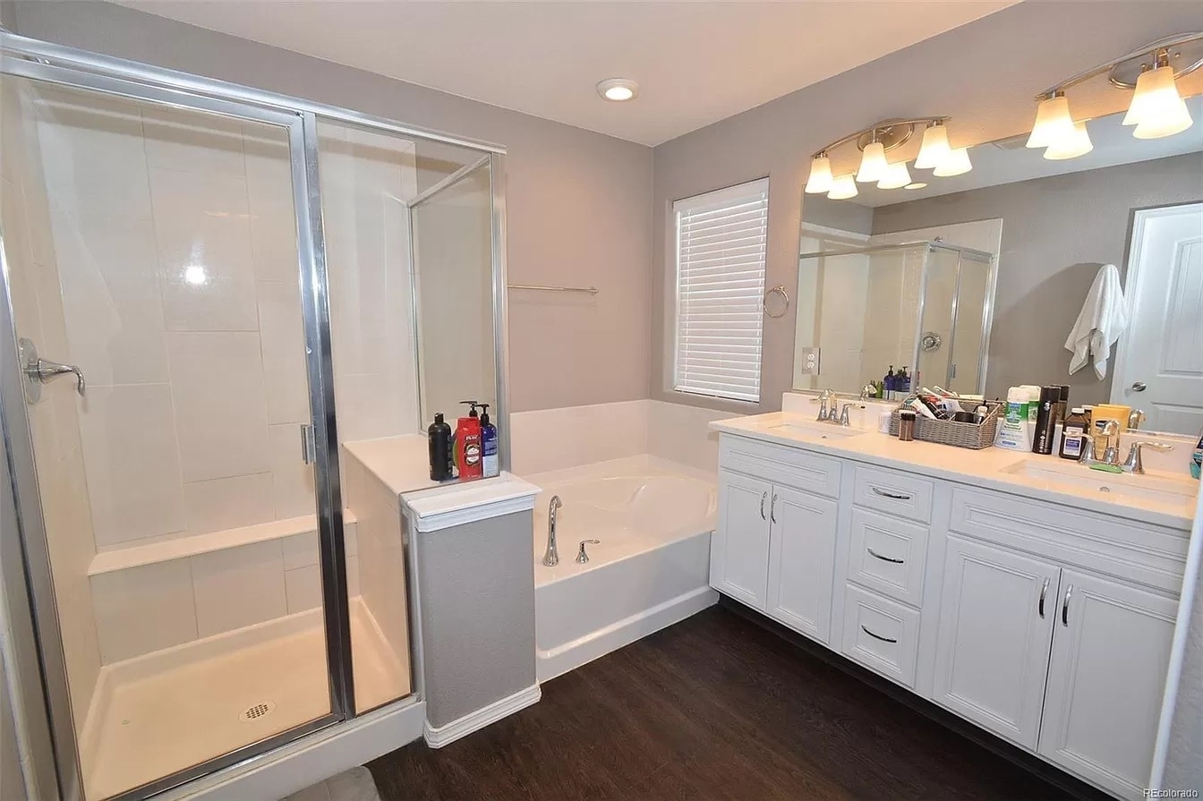 Master bath - 8782 Windy Plains Ct