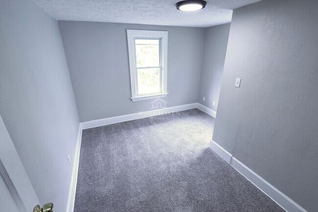 Building Photo - 1318 Arnold Ave