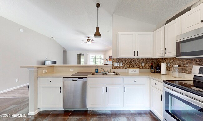 Building Photo - 9093 Fallsmill Dr