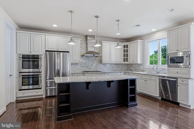 Building Photo - 1751 Tysons Crest Ln