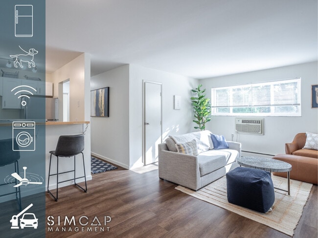 Building Photo - Clarion Station