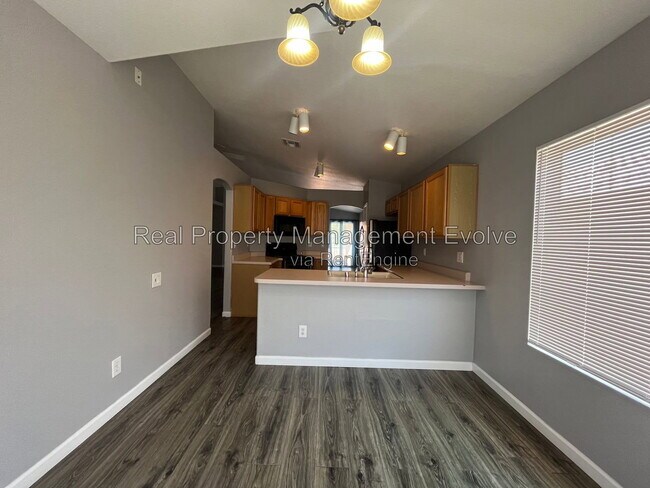Building Photo - 6246 W Blackhawk Dr