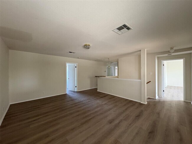 Building Photo - 14304 Sarah Ann Dr