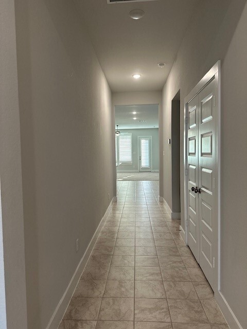 Building Photo - 28138 White Mdw Ln