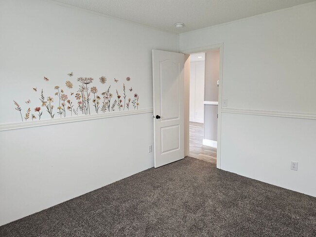 Building Photo - Welcome Home! Spacious 3-Bed, 2-Bath Split Floor Plan on ¾ Acre Lot