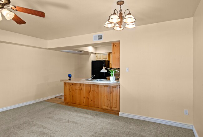 Building Photo - 3200 S Litzler Dr