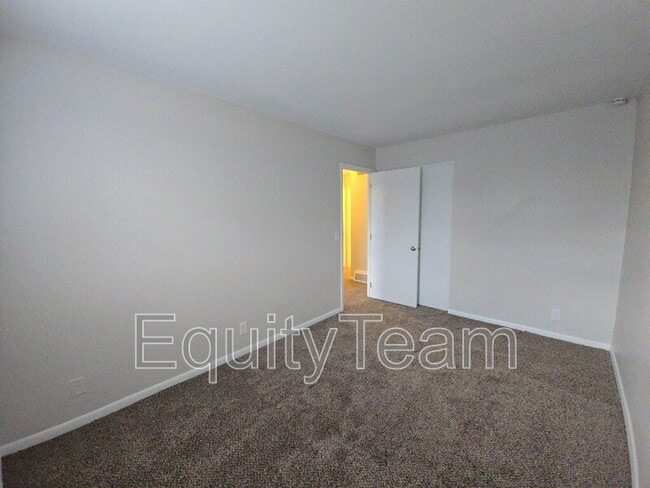 Building Photo - 9196 Gila Dr