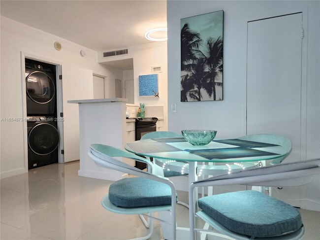 Primary Photo - 3505 S Ocean Dr