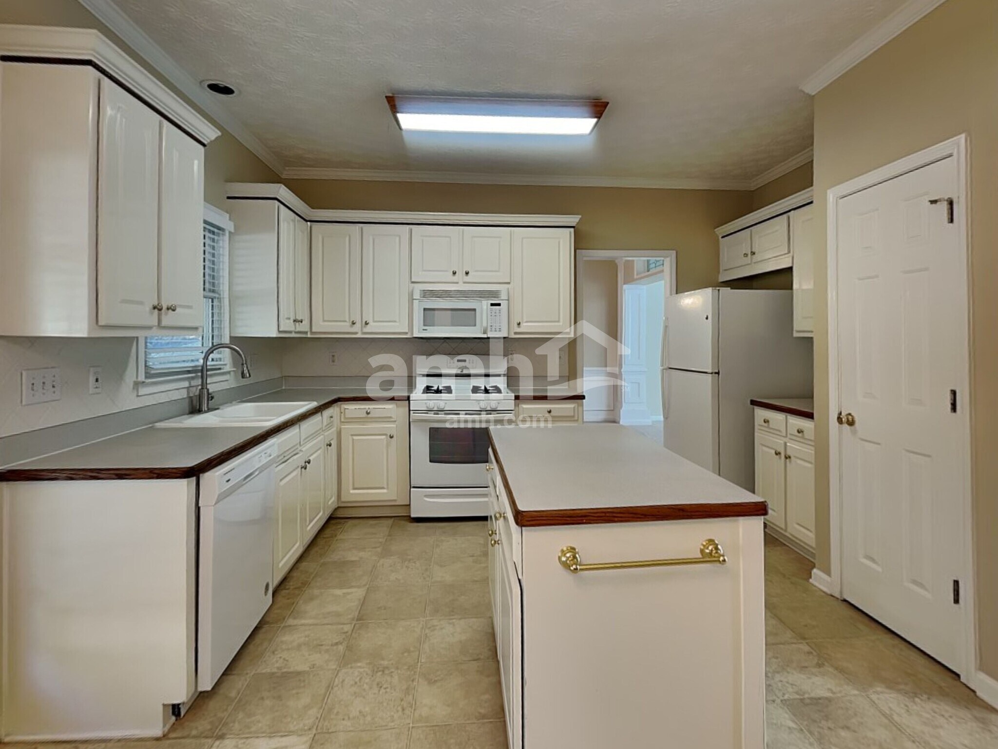 Building Photo - 5435 Silk Oak Way