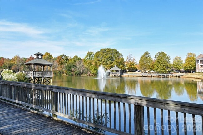 Building Photo - 8643 Beaver Creek Dr