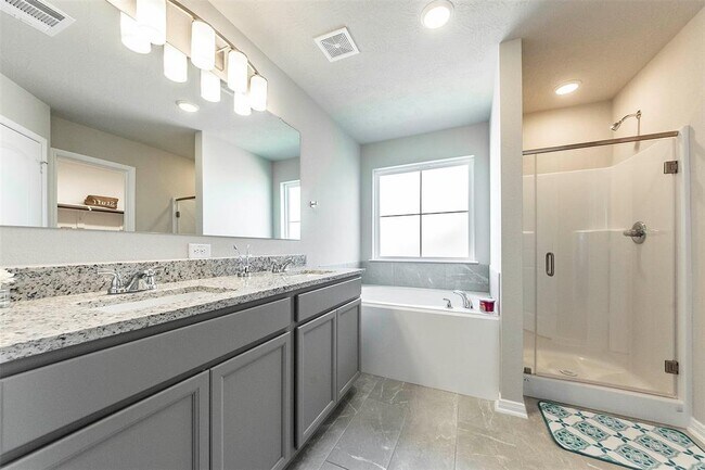 Building Photo - 8220 Tourmaline Wy