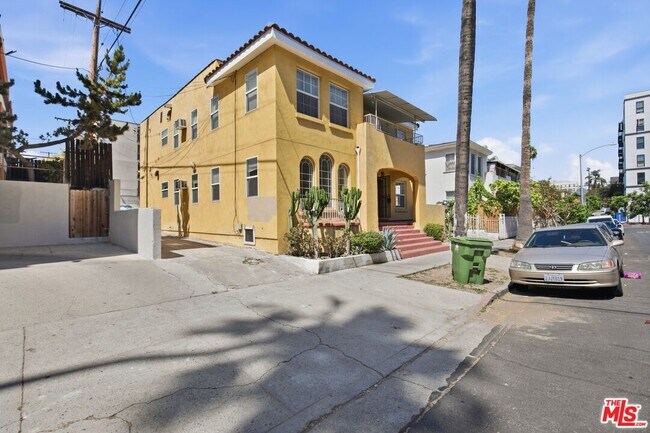 Building Photo - 3611 4th St