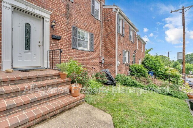 Building Photo - 3110 Landover St