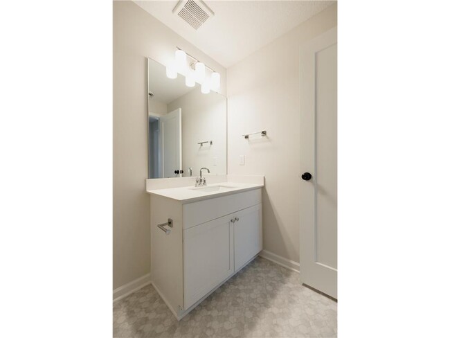 Building Photo - 13386 Fondant Trail N