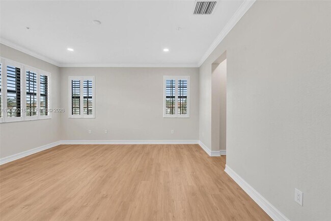 Building Photo - 11541 SW 15th Ave