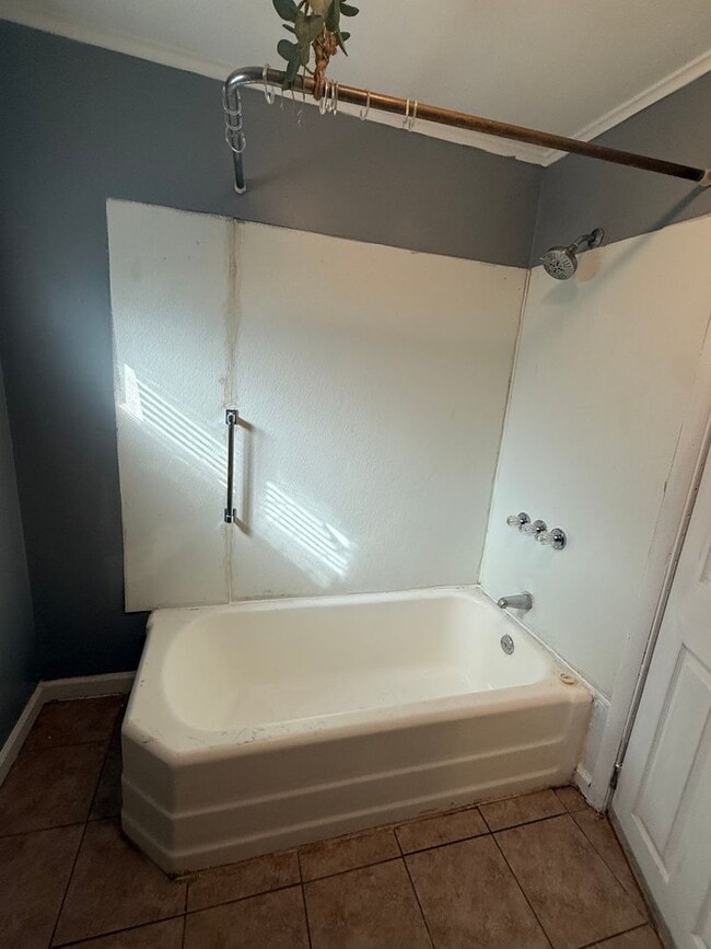 Building Photo - Spencer