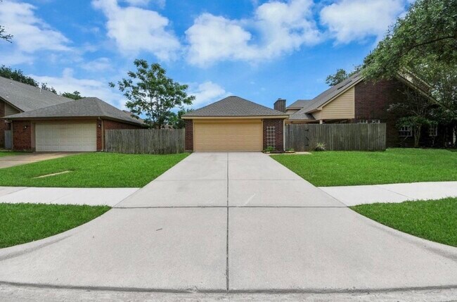 Building Photo - 1003 Clarenda Falls Dr