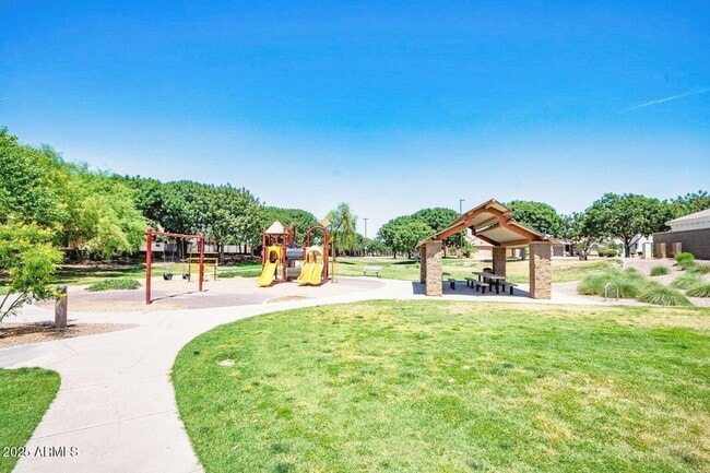 Building Photo - 3507 S Falcon Dr