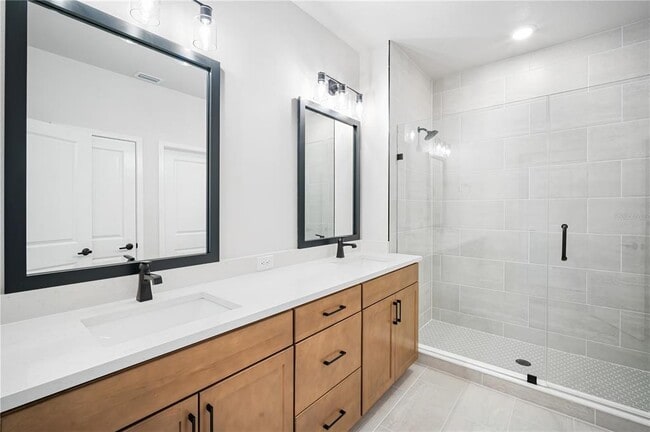 Building Photo - 406 N Westland Ave