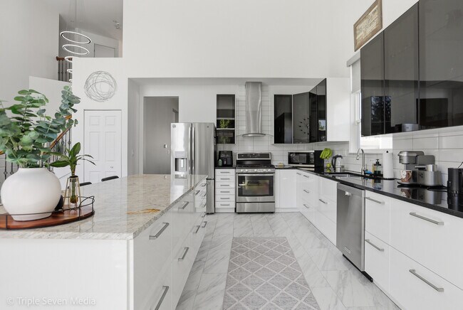 Building Photo - 1260 White Chapel Ln