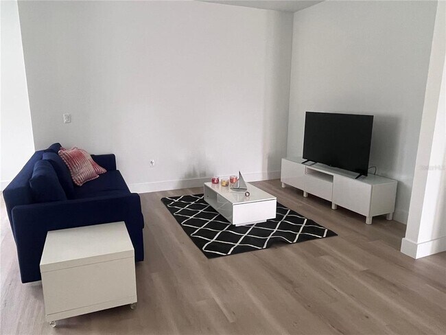 Building Photo - 2816 Silas Ave