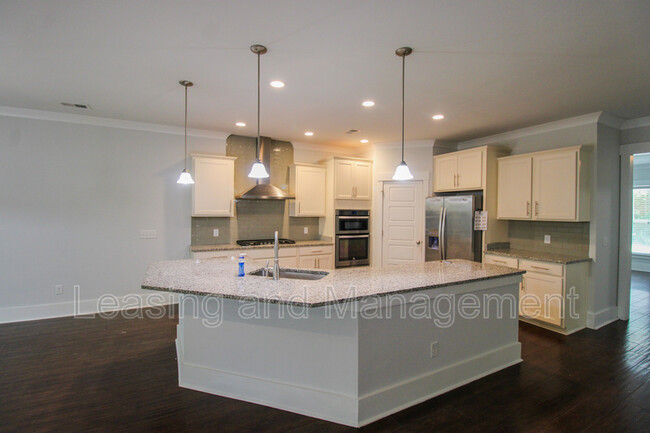Building Photo - 1129 Bright Ct