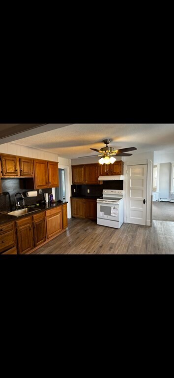 Building Photo - 24 Monroe St