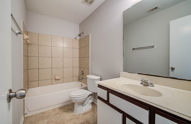 Building Photo - 2106 Bishop Hollow Ln