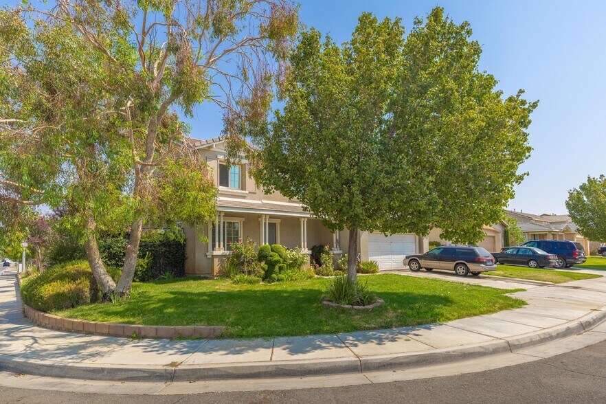 Primary Photo - 1123 E Avenue K14