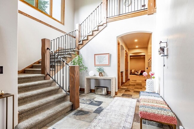 Building Photo - Magnificent Mountain Living in Jeremy Ranch