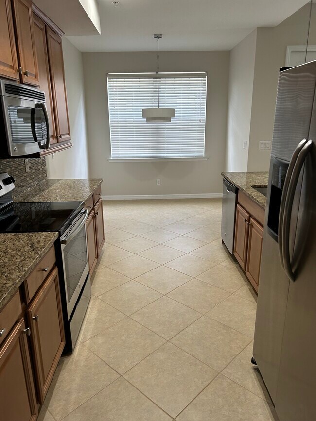 Building Photo - 7511 Oakshade Cir