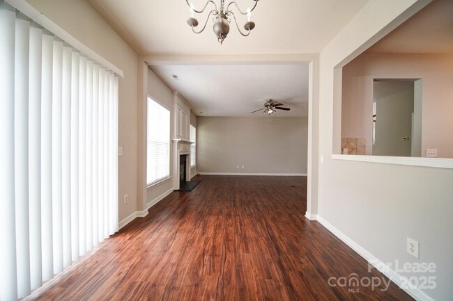 Building Photo - 9821 Carson Whitley Ave