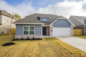 Building Photo - 4307 SW Bison St